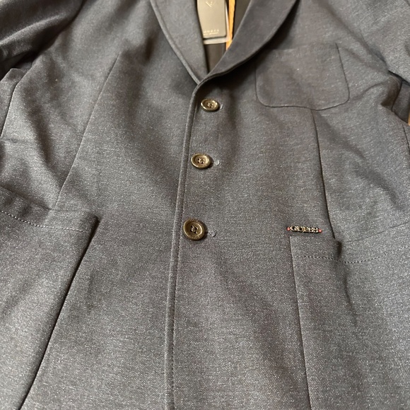 Jacket - Picture 2 of 6